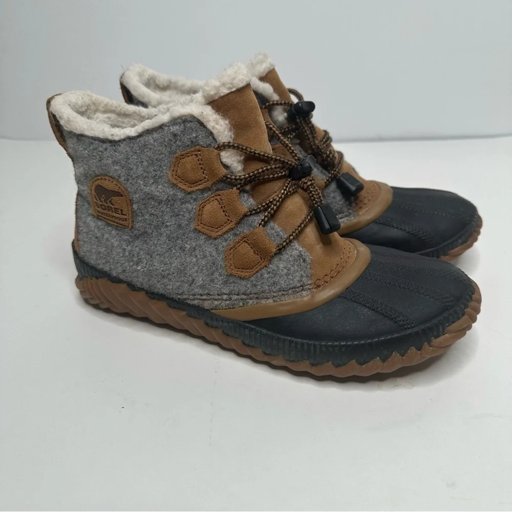 SOREL Out ‘N About Plus Boots in Quarry Size 6